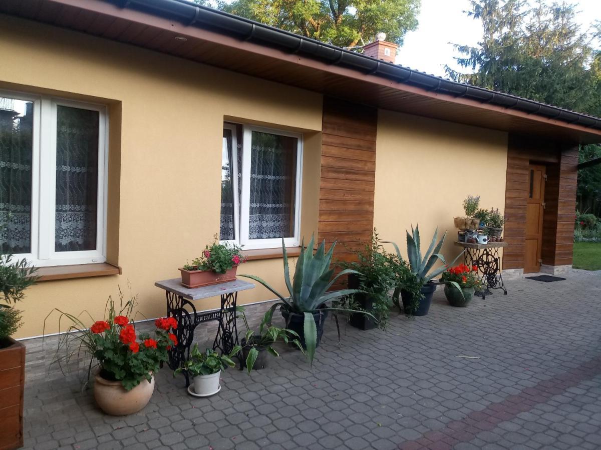Agroturystyka U Agaty Chęciny エクステリア 写真